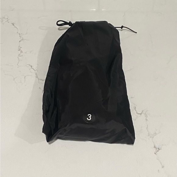 Yeezy Pods Black Size 3  (US  11-13)   Authentic New In Bag  YZYPODBLK main image 6